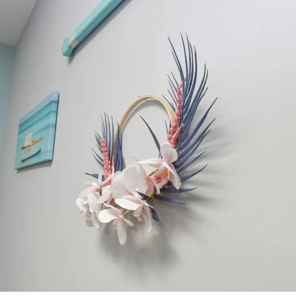 Tropical Orchid Wreath - Picture 3 of 5